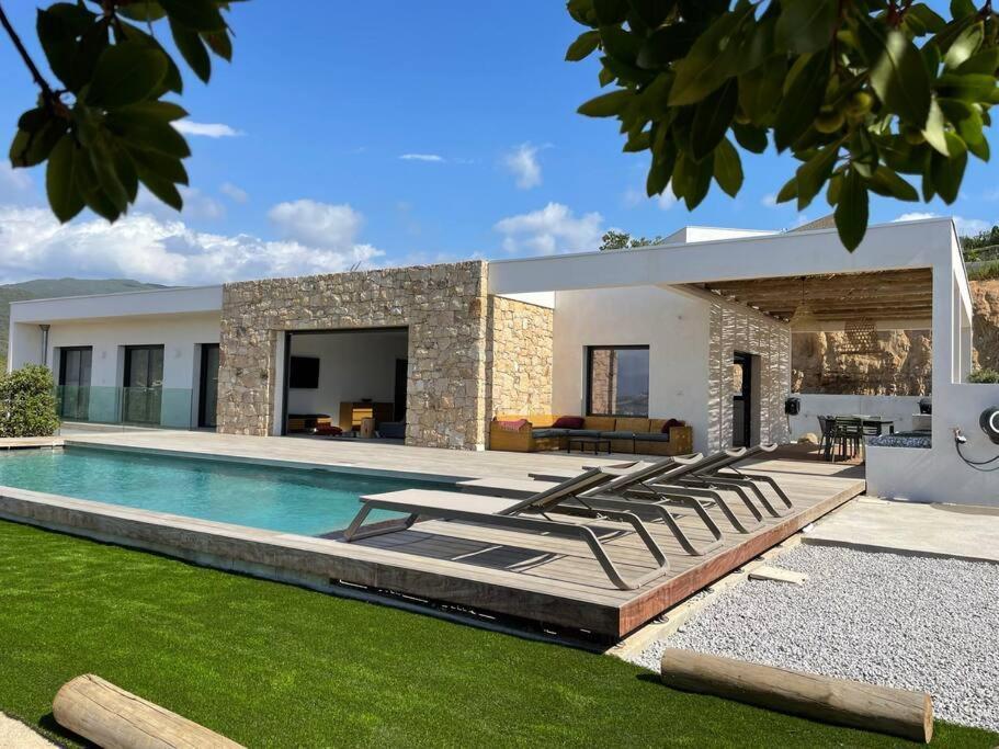 Villa Alandra Pietrosella Екстериор снимка