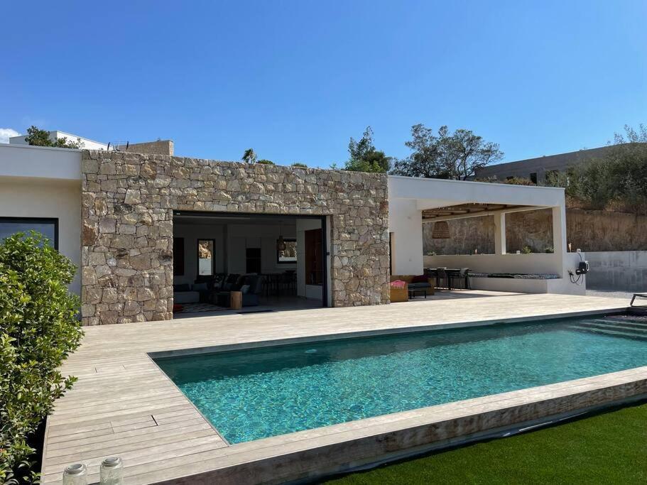 Villa Alandra Pietrosella Екстериор снимка