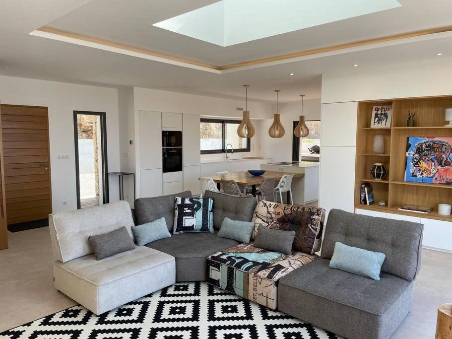 Villa Alandra Pietrosella Екстериор снимка