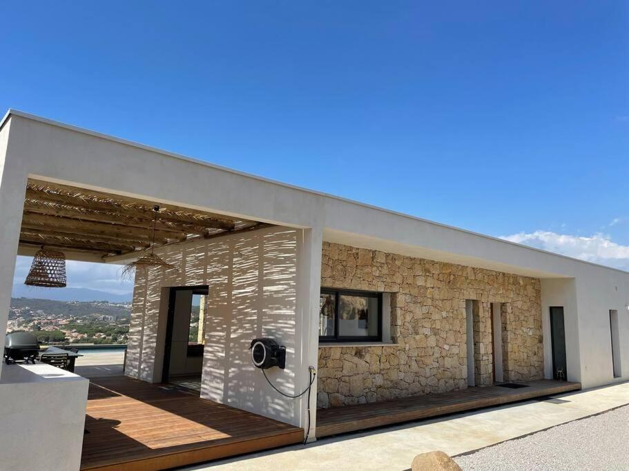 Villa Alandra Pietrosella Екстериор снимка
