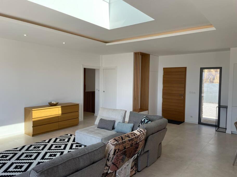 Villa Alandra Pietrosella Екстериор снимка