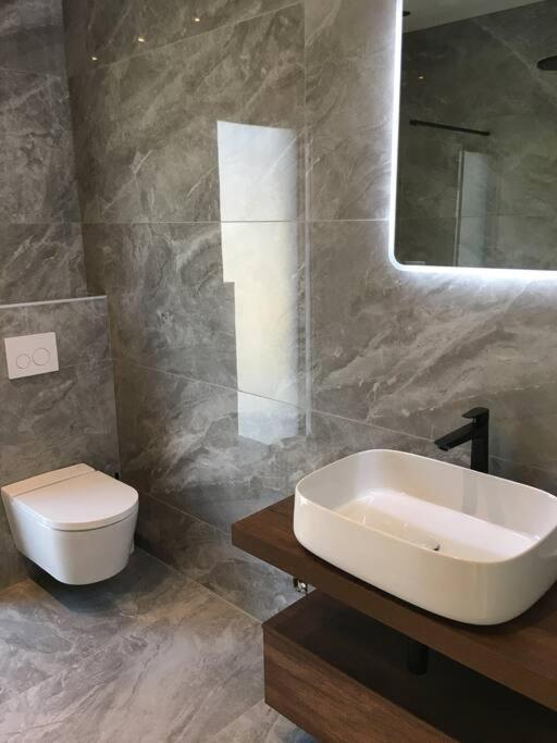 Villa Alandra Pietrosella Екстериор снимка